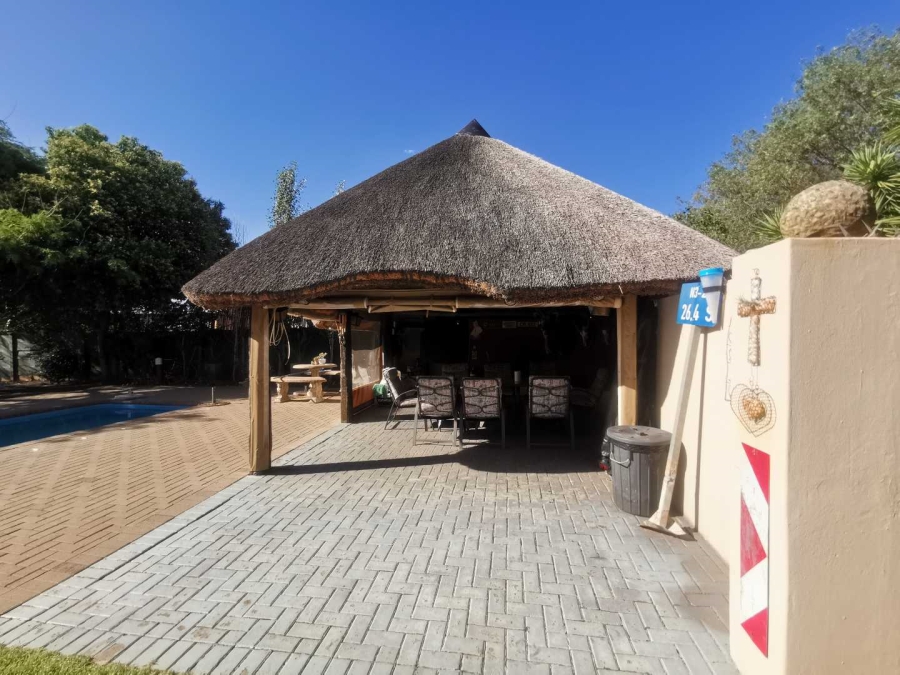 4 Bedroom Property for Sale in Langenhovenpark Free State